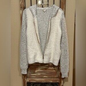 Hem & Thread zipper sweater jacket
